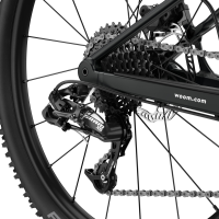 Woom OFF 5 Kinder-Mountainbike 24" schwarz matt